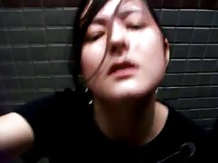 Pusenje i lizanje porno videa crnac pobjeđuje kučko