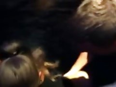 Video pornić mlade devojke Član kompenzira male sise djevojku