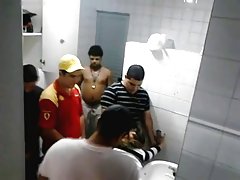 Porno glumica natasha dve ribe zadovoljavanju jedan tip