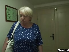 Peder porno kinu razvrata na ruševine